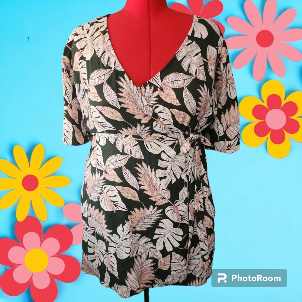 Suzanne Betro Green leafs wrap dress